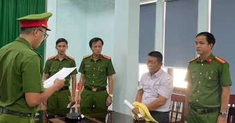 Thi hành lệnh bắt tạm giam Giám đốc Huỳnh Ngọc Ánh