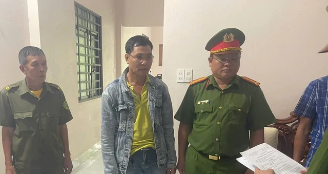 Thi hành lệnh bắt tạm giam môi giới giấy tờ nhà đất Vũ Đình Quang SN 1972 Thi hành lệnh bắt tạm giam môi giới giấy tờ nhà đất Vũ Đình Quang SN 1972