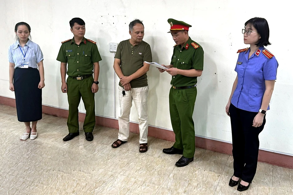 Thi hành lệnh bắt tạm giam nguyên công chức thuế Nguyễn Tiến Thượng SN 1962