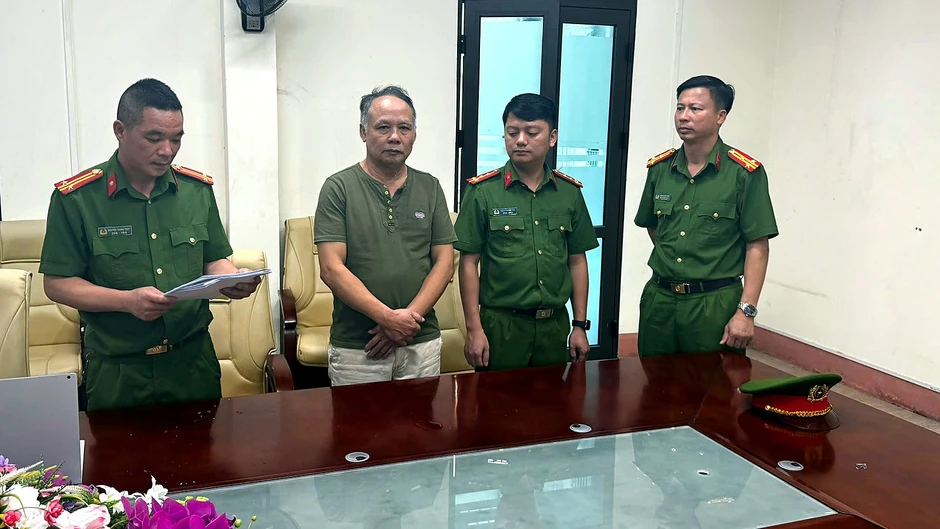 Thi hành lệnh bắt tạm giam nguyên công chức thuế Nguyễn Tiến Thượng SN 1962