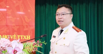 Thiếu tá Nguyễn Quốc Huy làm Giám đốc Trung tâm Dữ liệu quốc gia về dân cư