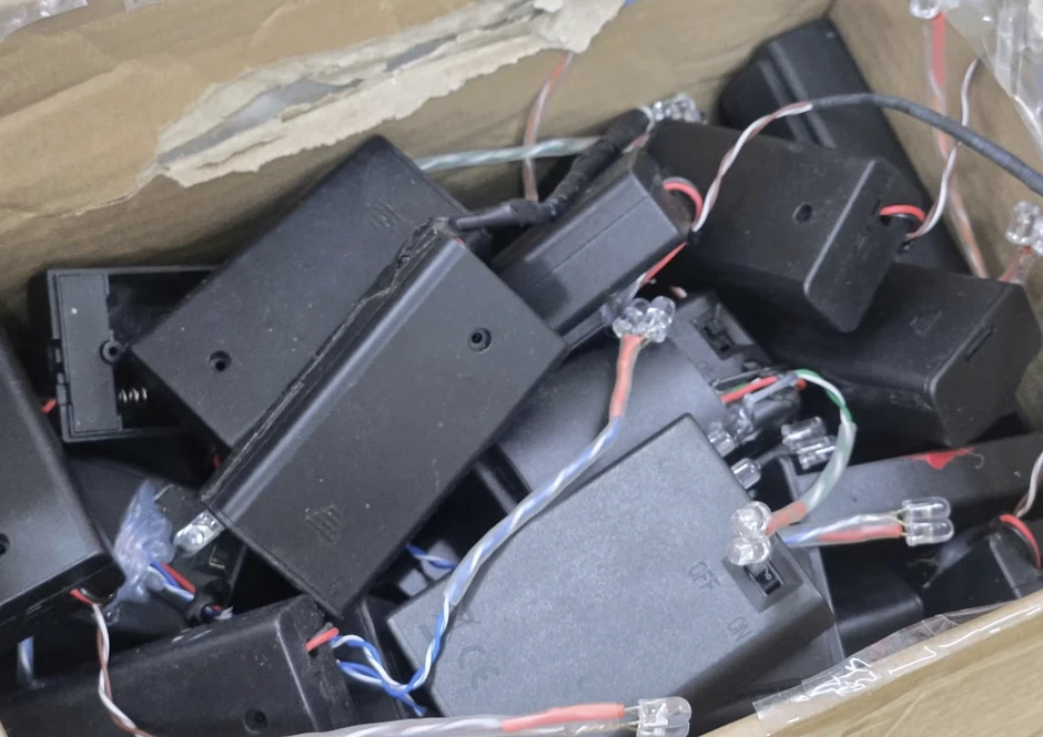 Thủ đoạn của tài xế chế thiết bị hack hệ thống giám sát của Xanh SM Thủ đoạn của tài xế chế thiết bị hack hệ thống giám sát của Xanh SM