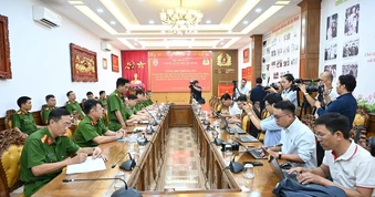 Thủ đoạn giăng bẫy người già của các công ty mua bán kỳ nghỉ