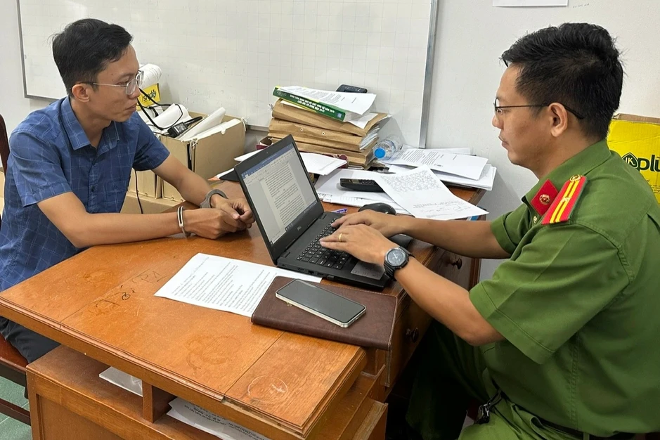 Thuê ô tô tự lái rồi đem đi cầm giá 30 triệu đồng Thuê ô tô tự lái rồi đem đi cầm giá 30 triệu đồng