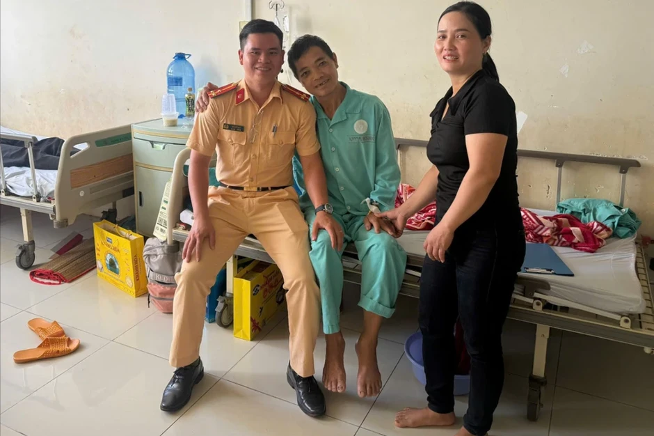 Thượng úy CSGT Đồng Nai kịp thời đưa cựu chiến binh gặp nạn đi cấp cứu Thượng úy CSGT Đồng Nai kịp thời đưa cựu chiến binh gặp nạn đi cấp cứu