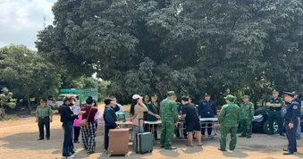 Tiếp nhận 37 công dân từ Campuchia có nghi vấn liên quan các tổ chức lừa đảo trực tuyến