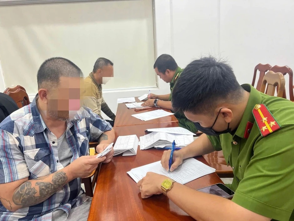 Tiếp nhận 47 người bị Mỹ trục xuất, Công an TPHCM khuyến cáo khẩn Tiếp nhận 47 người bị Mỹ trục xuất, Công an TPHCM khuyến cáo khẩn