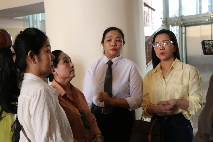 Tiếp tục hoãn phiên tòa vụ tranh chấp thừa kế trong gia đình cố nghệ sĩ Vũ Linh Tiếp tục hoãn phiên tòa vụ tranh chấp thừa kế trong gia đình cố nghệ sĩ Vũ Linh