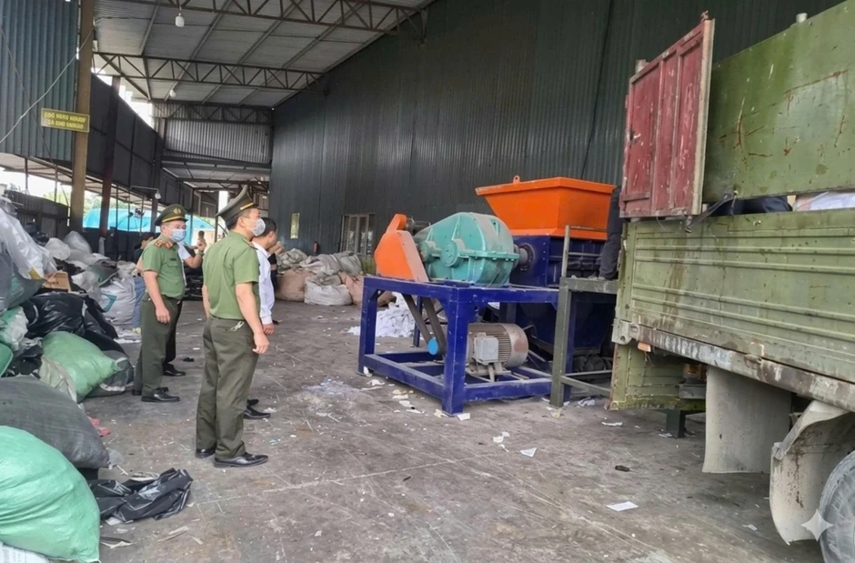 Tiêu hủy 6.000 áo phông, phạt doanh nghiệp hơn 22 triệu đồng Tiêu hủy 6.000 áo phông, phạt doanh nghiệp hơn 22 triệu đồng