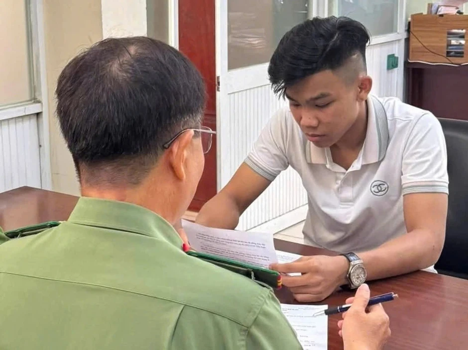 TikToker “Li Minh Hô Quận 7” bị xử phạt TikToker “Li Minh Hô Quận 7” bị xử phạt