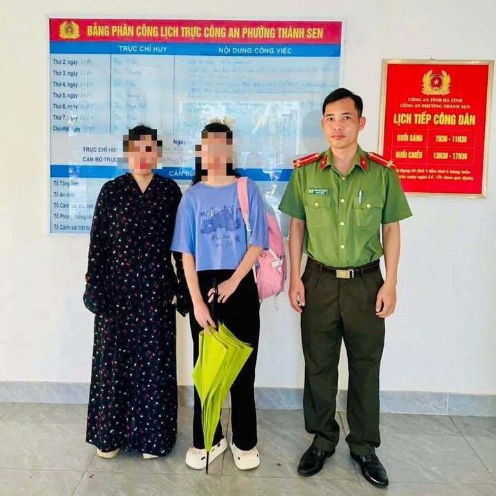 Tin 'bạn trai qua mạng', thiếu nữ 14 tuổi bắt xe từ Hà Tĩnh đến Phú Thọ hẹn gặp Tin 'bạn trai qua mạng', thiếu nữ 14 tuổi bắt xe từ Hà Tĩnh đến Phú Thọ hẹn gặp