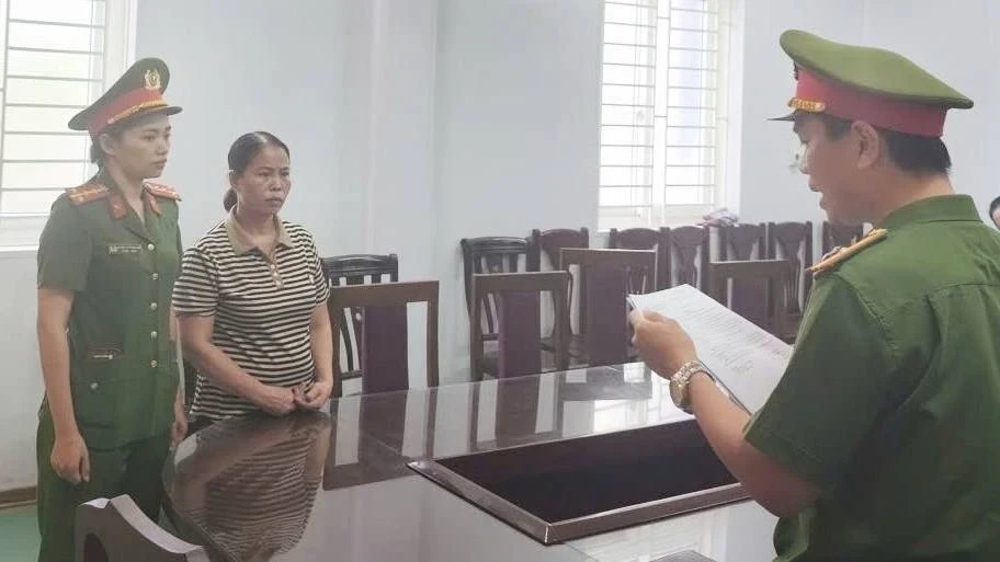 Tin lời góp vốn lấy bia bán kiếm lời, người phụ nữ bị chiếm đoạt hơn 3,6 tỷ đồng Tin lời góp vốn lấy bia bán kiếm lời, người phụ nữ bị chiếm đoạt hơn 3,6 tỷ đồng