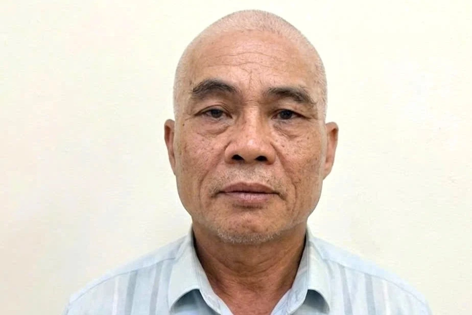 Tình huống pháp lý vụ cố tình đỗ ô tô chắn ngang cổng trạm CSGT Tình huống pháp lý vụ cố tình đỗ ô tô chắn ngang cổng trạm CSGT