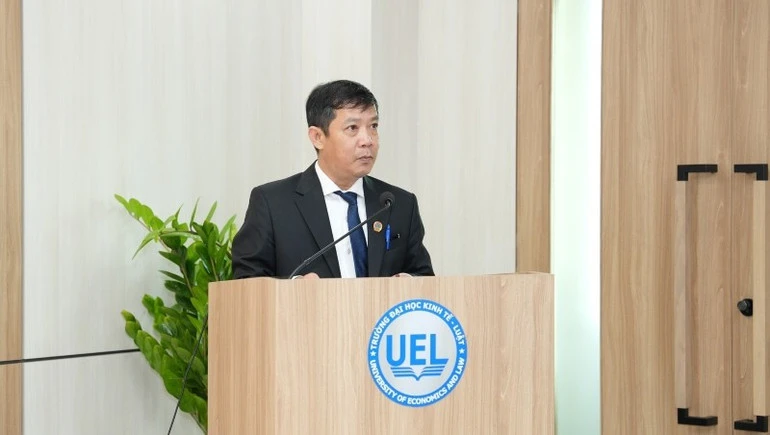 Tòa án điện tử trong bối cảnh cải cách tư pháp ở Việt Nam Tòa án điện tử trong bối cảnh cải cách tư pháp ở Việt Nam