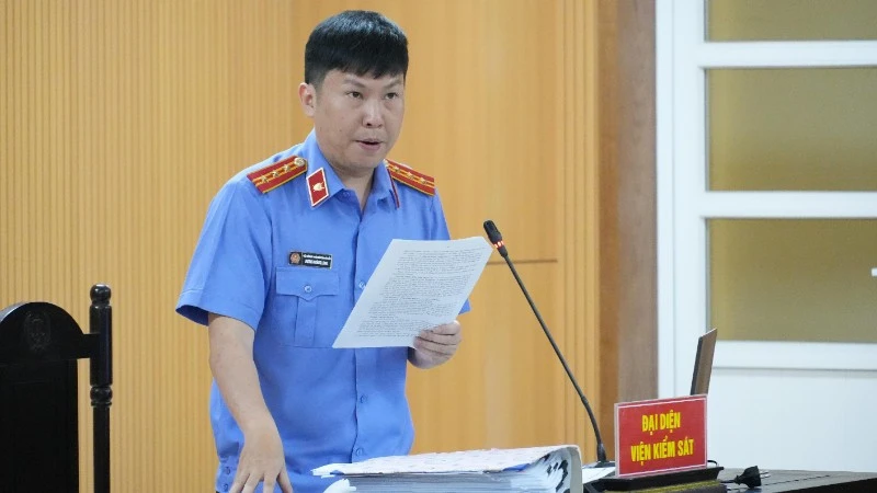 Tòa án nhân dân tỉnh Đắk Lắk tuyên án đối tượng “khủng bố” Nguyễn Đình Thắng 11 năm tù Tòa án nhân dân tỉnh Đắk Lắk tuyên án đối tượng “khủng bố” Nguyễn Đình Thắng 11 năm tù