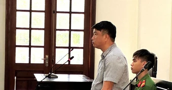 Tòa hủy án vụ cán bộ ‘phù phép’ xe trôi nổi thành xe bán đấu giá