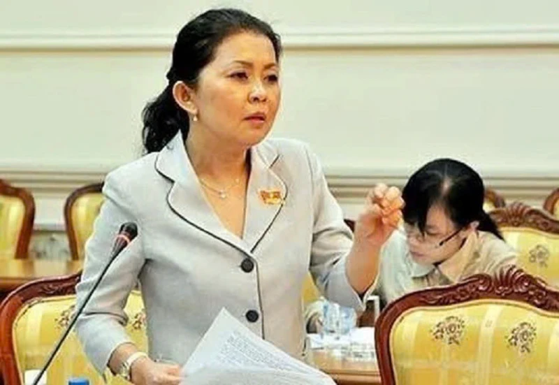 Tòa kêu gọi bị cáo Đào Thị Lan Hương ra đầu thú Tòa kêu gọi bị cáo Đào Thị Lan Hương ra đầu thú