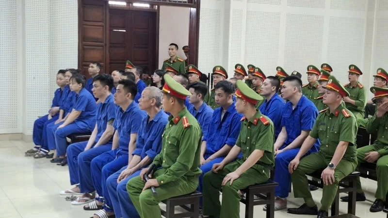 Tòa tuyên 4 án tử hình, 5 án chung thân trong vụ án ma túy đặc biệt nghiêm trọng ở Quảng Ninh Tòa tuyên 4 án tử hình, 5 án chung thân trong vụ án ma túy đặc biệt nghiêm trọng ở Quảng Ninh