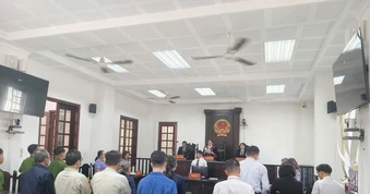 Tòa tuyên án vụ Ban Quản trị chung cư Miếu Nổi tham ô tài sản