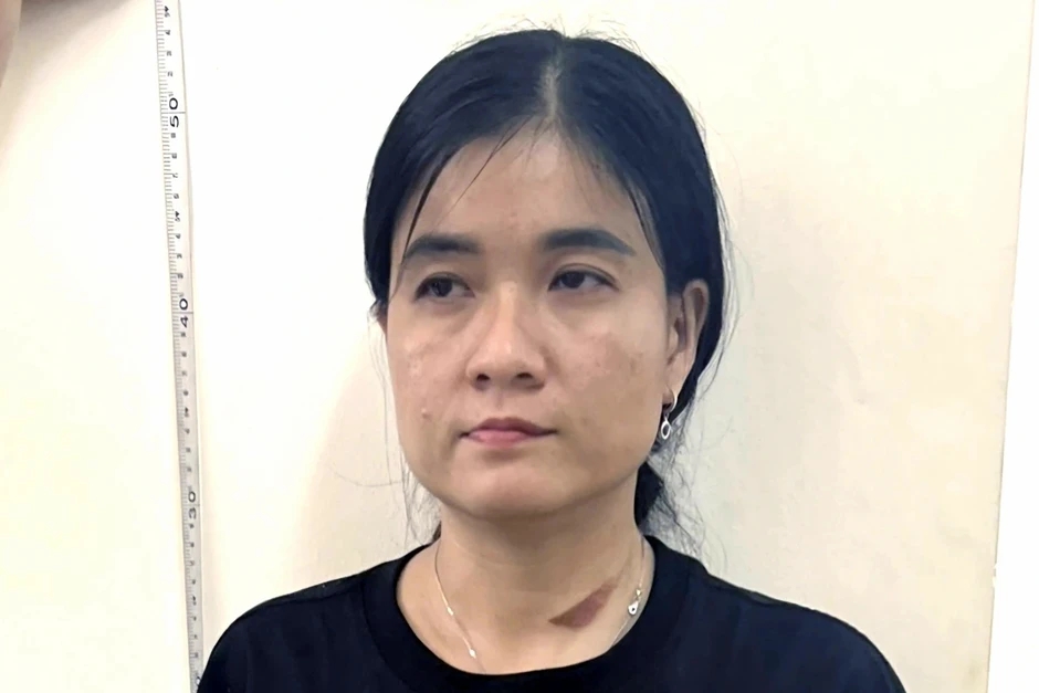 Tội lỗi của người đàn bà giết người tình bằng xyanua rồi lao xe xuống vực Tội lỗi của người đàn bà giết người tình bằng xyanua rồi lao xe xuống vực