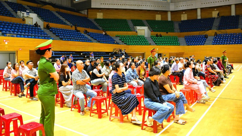Tổng Giám đốc Công ty GFDI và 4 thuộc cấp lĩnh án tù chung thân về tội “Lừa đảo chiếm đoạt tài sản” Tổng Giám đốc Công ty GFDI và 4 thuộc cấp lĩnh án tù chung thân về tội “Lừa đảo chiếm đoạt tài sản”