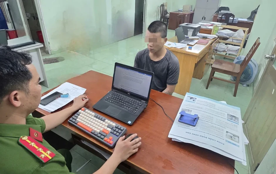 TP Hồ Chí Minh: Bắt khẩn cấp đối tượng hành hung người can ngăn va chạm giao thông TP Hồ Chí Minh: Bắt khẩn cấp đối tượng hành hung người can ngăn va chạm giao thông