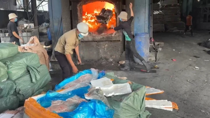 TP Hồ Chí Minh phát hiện hơn 28,8 tấn thực phẩm đông lạnh không rõ nguồn gốc TP Hồ Chí Minh phát hiện hơn 28,8 tấn thực phẩm đông lạnh không rõ nguồn gốc