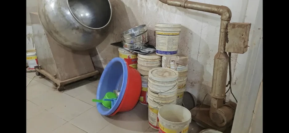 TPHCM: Bắt 2 chủ cơ sở sản xuất, buôn bán thuốc đông dược cấm lưu hành TPHCM: Bắt 2 chủ cơ sở sản xuất, buôn bán thuốc đông dược cấm lưu hành