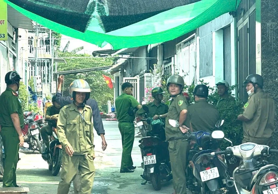 TP.HCM: Bắt tạm giam người xây gần 50 căn nhà trên đất tranh chấp TP.HCM: Bắt tạm giam người xây gần 50 căn nhà trên đất tranh chấp