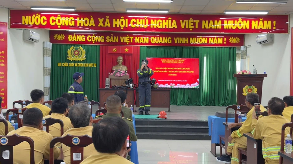TP.HCM: Huấn luyện PCCC chuyên ngành tại các khu công nghiệp TP.HCM: Huấn luyện PCCC chuyên ngành tại các khu công nghiệp
