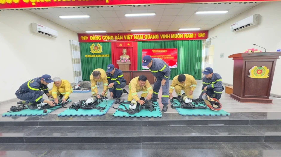 TP.HCM: Huấn luyện PCCC chuyên ngành tại các khu công nghiệp TP.HCM: Huấn luyện PCCC chuyên ngành tại các khu công nghiệp