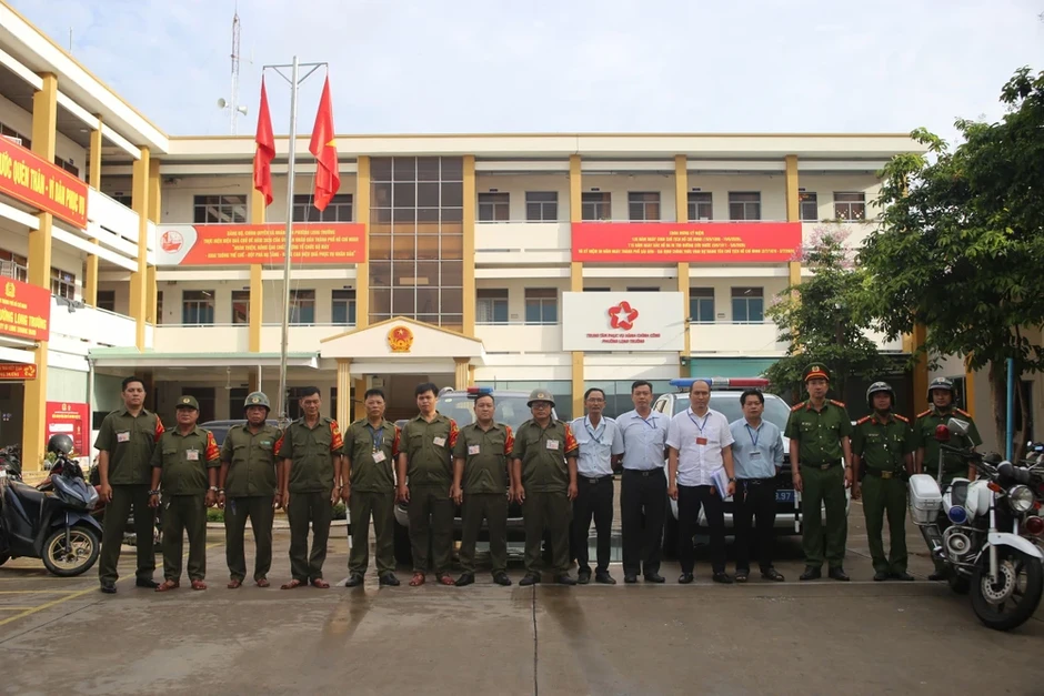 TP.HCM: Ra quân lập lại trật tự đô thị quanh chợ Long Trường TP.HCM: Ra quân lập lại trật tự đô thị quanh chợ Long Trường