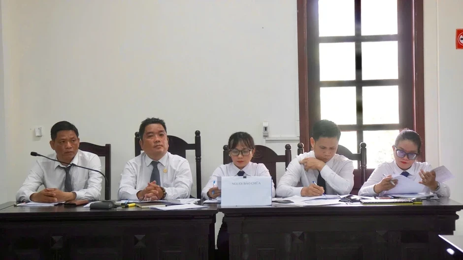 TP.HCM: Tòa án đầu tiên áp dụng biện pháp xử lý chuyển hướng, cho 3 bị can xin lỗi bị hại tại tòa