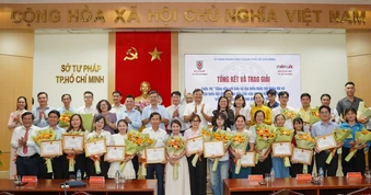 TP.HCM: Tưng bừng lễ trao giải Cuộc thi Công dân với bầu cử