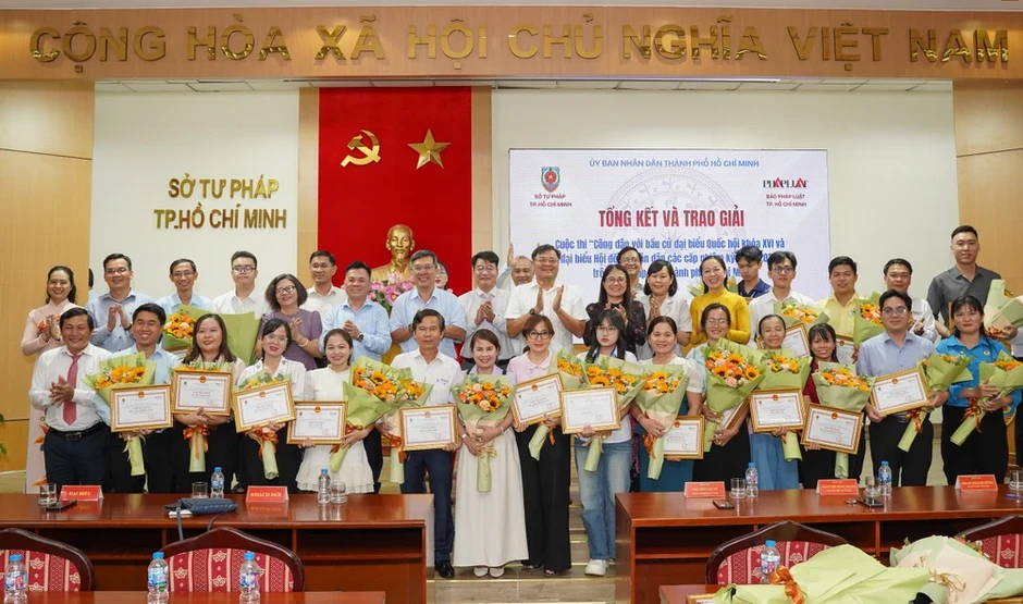 TP.HCM: Tưng bừng lễ trao giải Cuộc thi Công dân với bầu cử TP.HCM: Tưng bừng lễ trao giải Cuộc thi Công dân với bầu cử