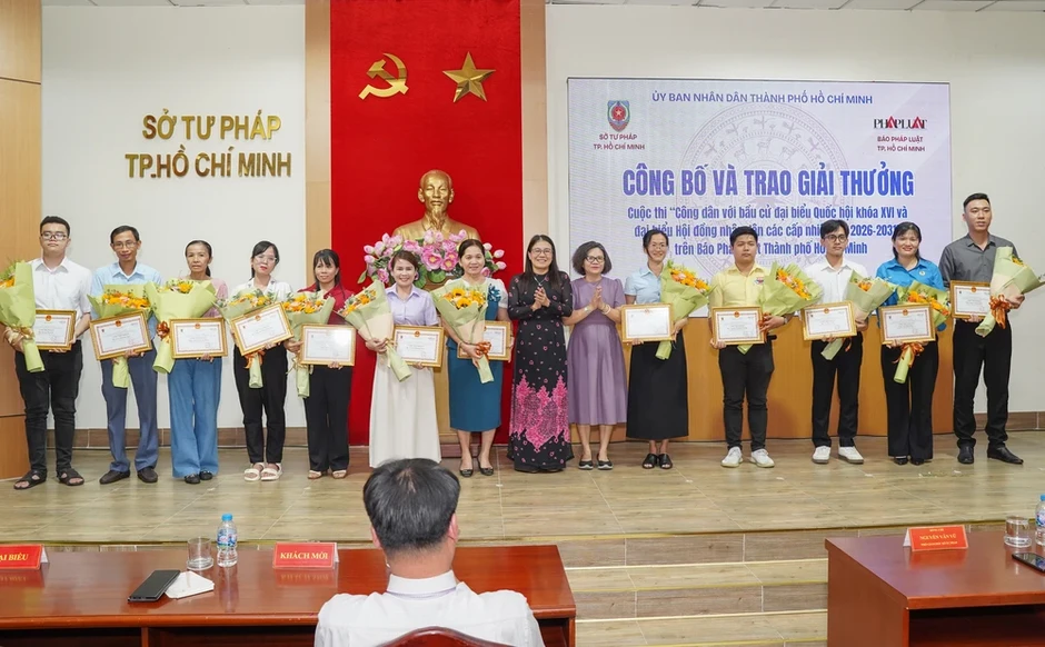 TP.HCM: Tưng bừng lễ trao giải Cuộc thi Công dân với bầu cử TP.HCM: Tưng bừng lễ trao giải Cuộc thi Công dân với bầu cử