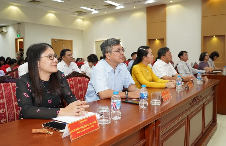 TP.HCM: Tưng bừng lễ trao giải Cuộc thi Công dân với bầu cử TP.HCM: Tưng bừng lễ trao giải Cuộc thi Công dân với bầu cử