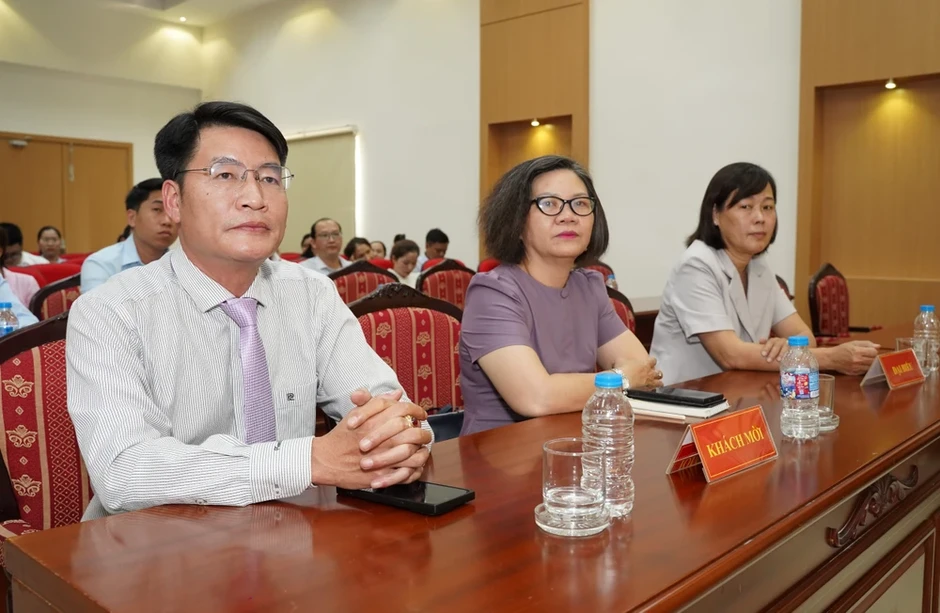 TP.HCM: Tưng bừng lễ trao giải Cuộc thi Công dân với bầu cử TP.HCM: Tưng bừng lễ trao giải Cuộc thi Công dân với bầu cử