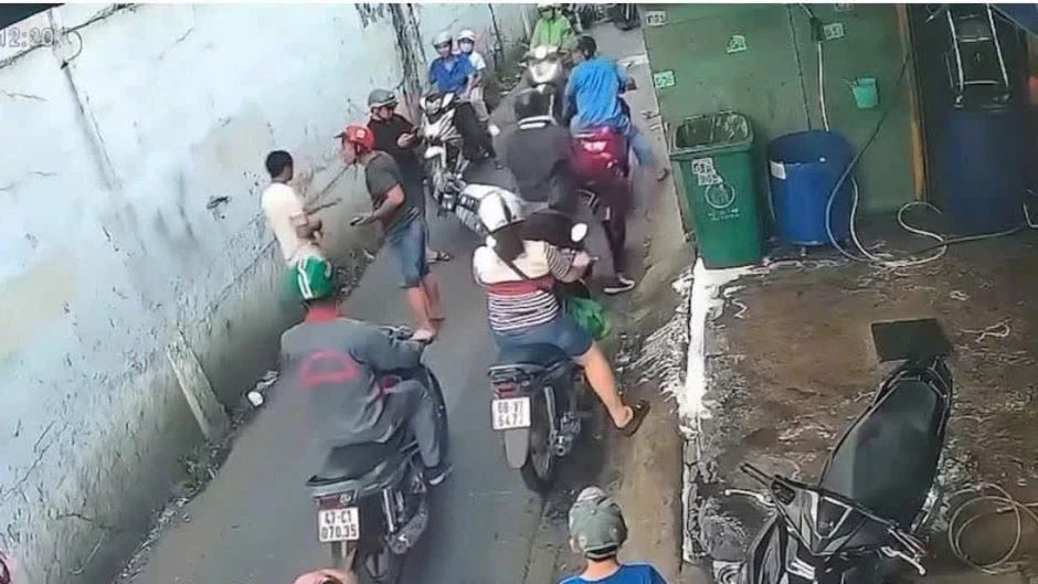 Trị thói hung hăng: Cần phải ngăn ngừa bạo lực từ gốc rễ Trị thói hung hăng: Cần phải ngăn ngừa bạo lực từ gốc rễ
