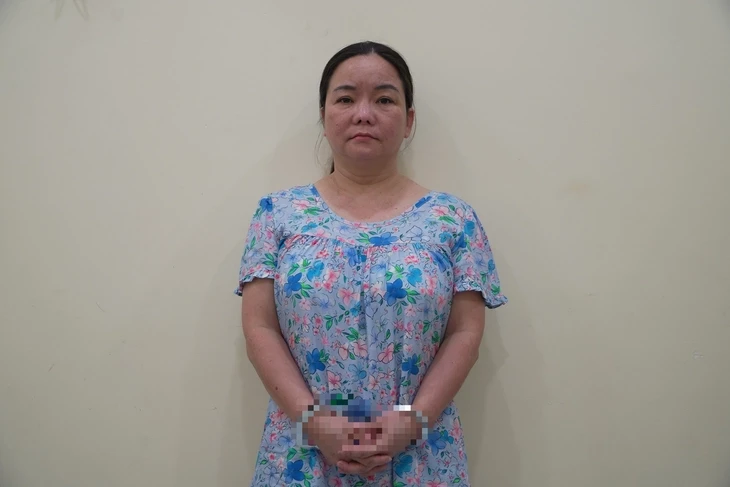 Triệt phá băng giang hồ ‘Chành cua 46’ đe dọa thương lái, ép đóng tiền bảo kê Triệt phá băng giang hồ ‘Chành cua 46’ đe dọa thương lái, ép đóng tiền bảo kê