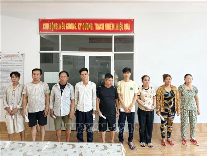 Triệt phá băng nhóm thứ 2 chuyên cướp giật tài sản tại Tân Huê Viên Triệt phá băng nhóm thứ 2 chuyên cướp giật tài sản tại Tân Huê Viên