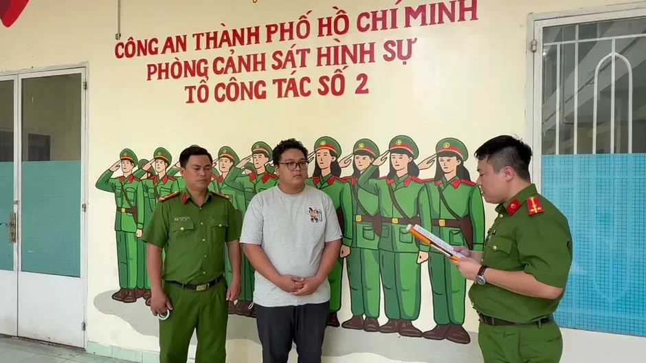 Triệt phá băng nhóm thuê xe tự lái rồi cầm cố, chiếm đoạt hàng tỷ đồng Triệt phá băng nhóm thuê xe tự lái rồi cầm cố, chiếm đoạt hàng tỷ đồng