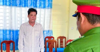 Triệt phá cơ sở sản xuất 10 tấn cà phê bột giả