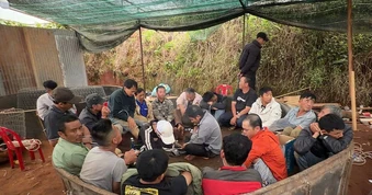 Triệt phá điểm đá gà ăn tiền, tạm giữ hơn 20 người