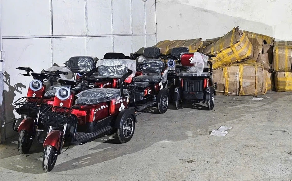 Triệt phá đường dây buôn lậu mua bán xe điện ba bánh xuyên biên giới Triệt phá đường dây buôn lậu mua bán xe điện ba bánh xuyên biên giới