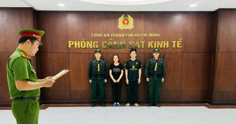 Triệt phá đường dây buôn lậu vàng hàng chục tỉ từ Campuchia về TP.HCM