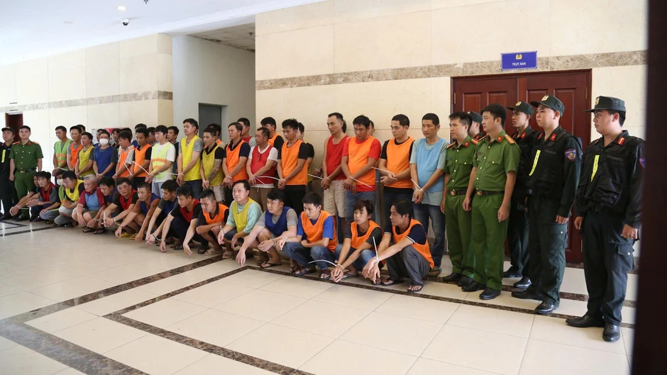 Triệt phá đường dây cá cược qua mạng giao dịch hơn 559 tỷ đồng Triệt phá đường dây cá cược qua mạng giao dịch hơn 559 tỷ đồng