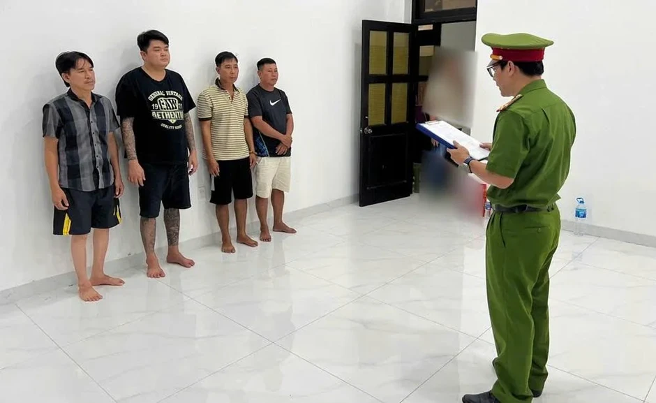Triệt phá đường dây cá độ bóng đá hơn 3,5 tỷ đồng tại Lâm Đồng Triệt phá đường dây cá độ bóng đá hơn 3,5 tỷ đồng tại Lâm Đồng