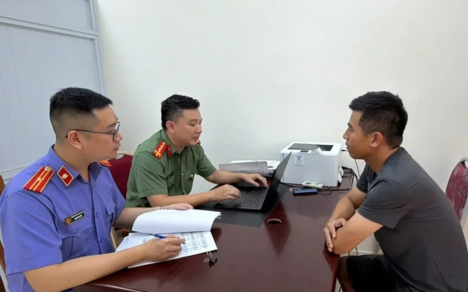 Triệt phá đường dây cá độ bóng đá qua Telegram, giao dịch hơn 11 tỷ đồng Triệt phá đường dây cá độ bóng đá qua Telegram, giao dịch hơn 11 tỷ đồng