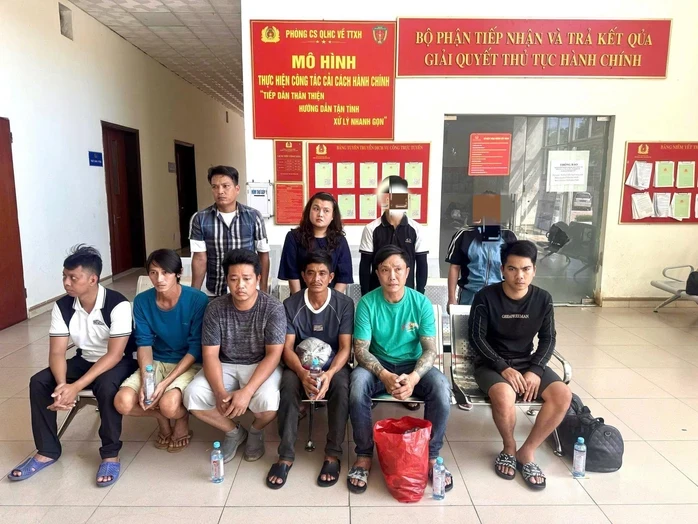 Triệt phá đường dây chế tạo vũ khí quân dụng quy mô “khủng” Triệt phá đường dây chế tạo vũ khí quân dụng quy mô “khủng”